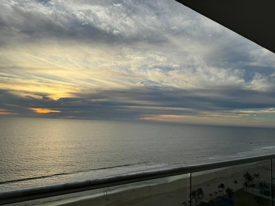 Апартаменты Departamento De Lujo Vista Al Mar Piso 15 Масатлан Экстерьер фото